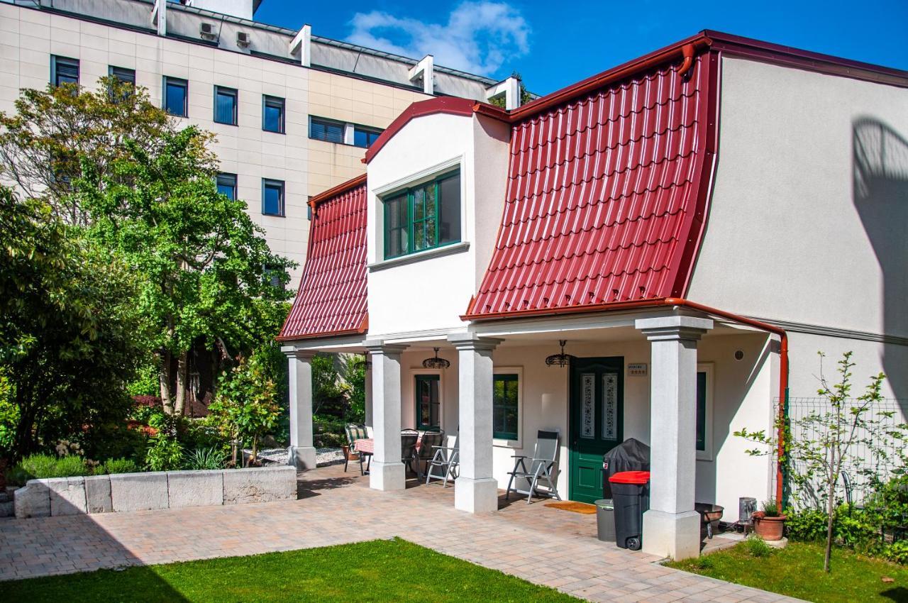 Entire House In The Center Of Ljubljana - Free Parking - Dragon Garden Pavilion 류블랴나 외부 사진