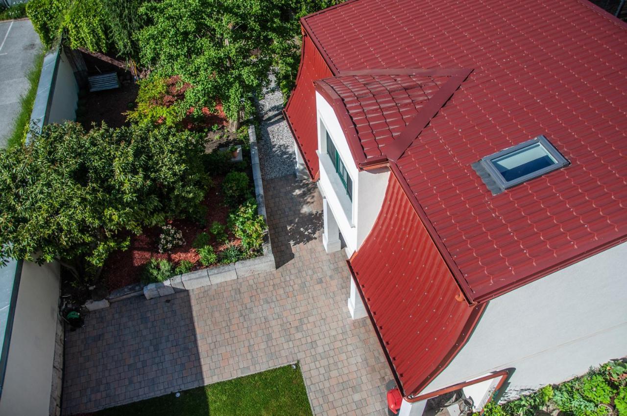 Entire House In The Center Of Ljubljana - Free Parking - Dragon Garden Pavilion 류블랴나 외부 사진