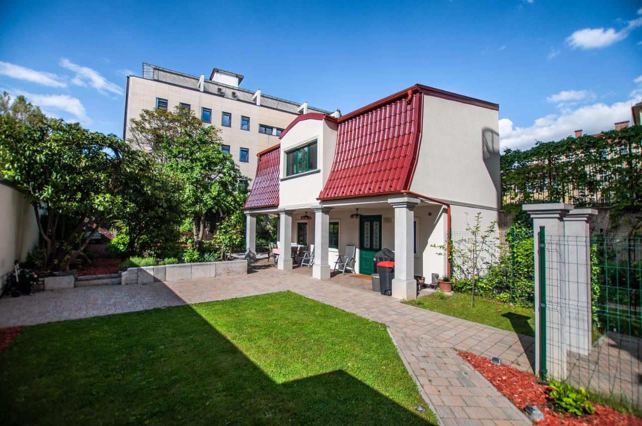 Entire House In The Center Of Ljubljana - Free Parking - Dragon Garden Pavilion 류블랴나 외부 사진