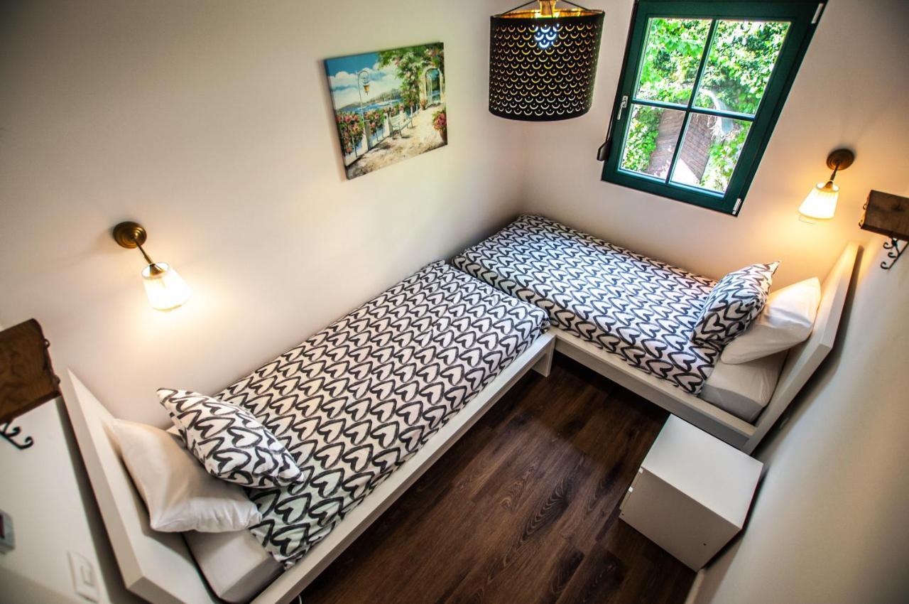 Entire House In The Center Of Ljubljana - Free Parking - Dragon Garden Pavilion 류블랴나 외부 사진